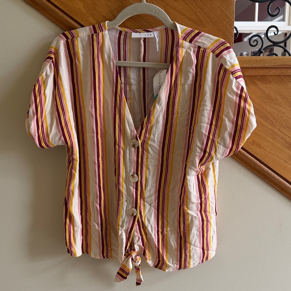 LUQ Striped Elayne Tie-Front Button Blouse in Cream, Yellow & Burgundy Sz Small